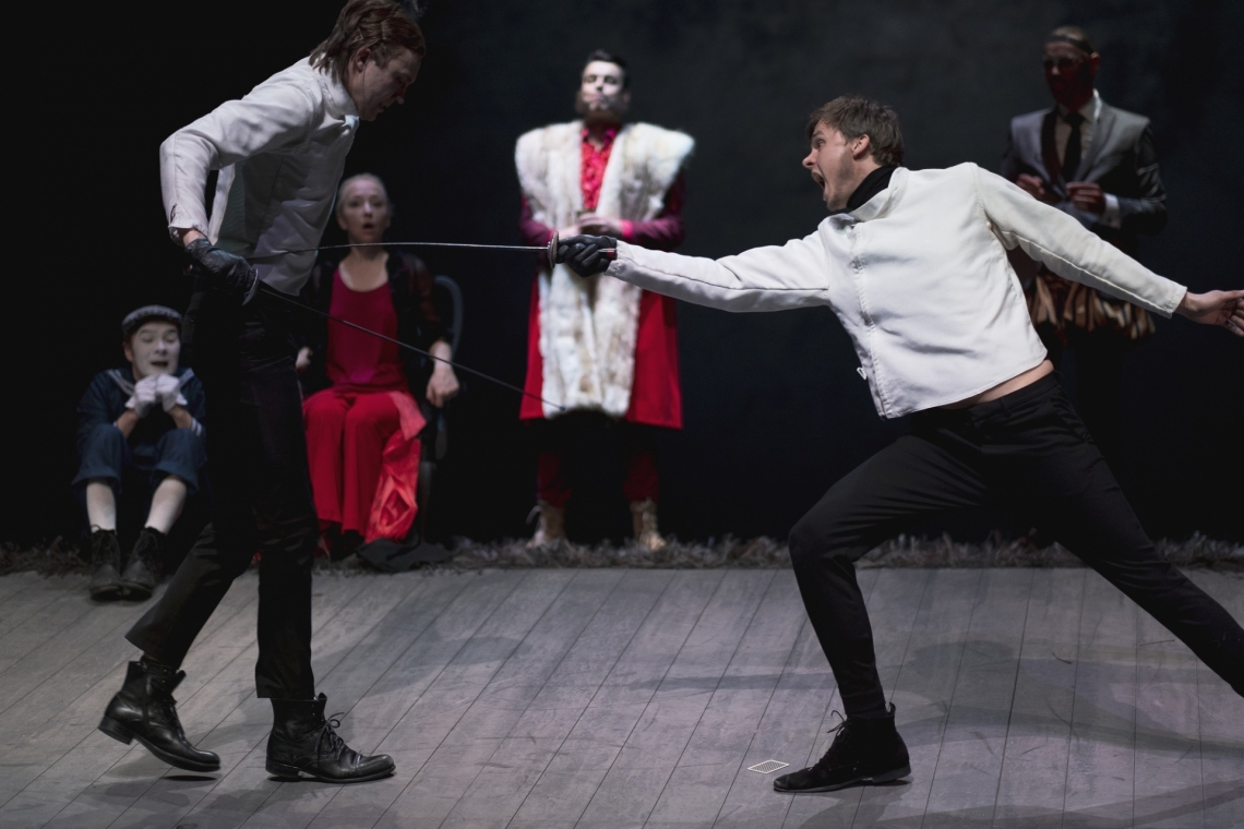 Skats no izrādes "Hamlets" // Foto – Mārtiņš Vilkārsis