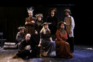 Izrādes "Plūdi un saulgrieži Straumēnu skaņās" ansamblis