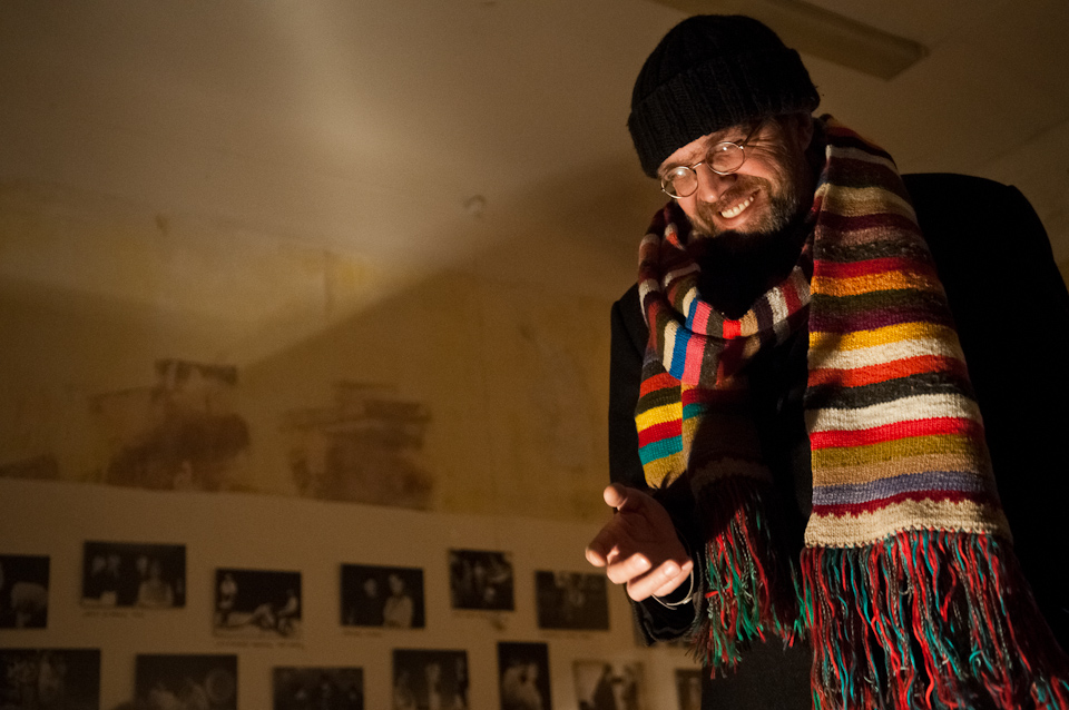 Leons Leščinskis izrādē "Atmiņu istabas" // Foto - Oskars Rozenbergs, laboranti.lv