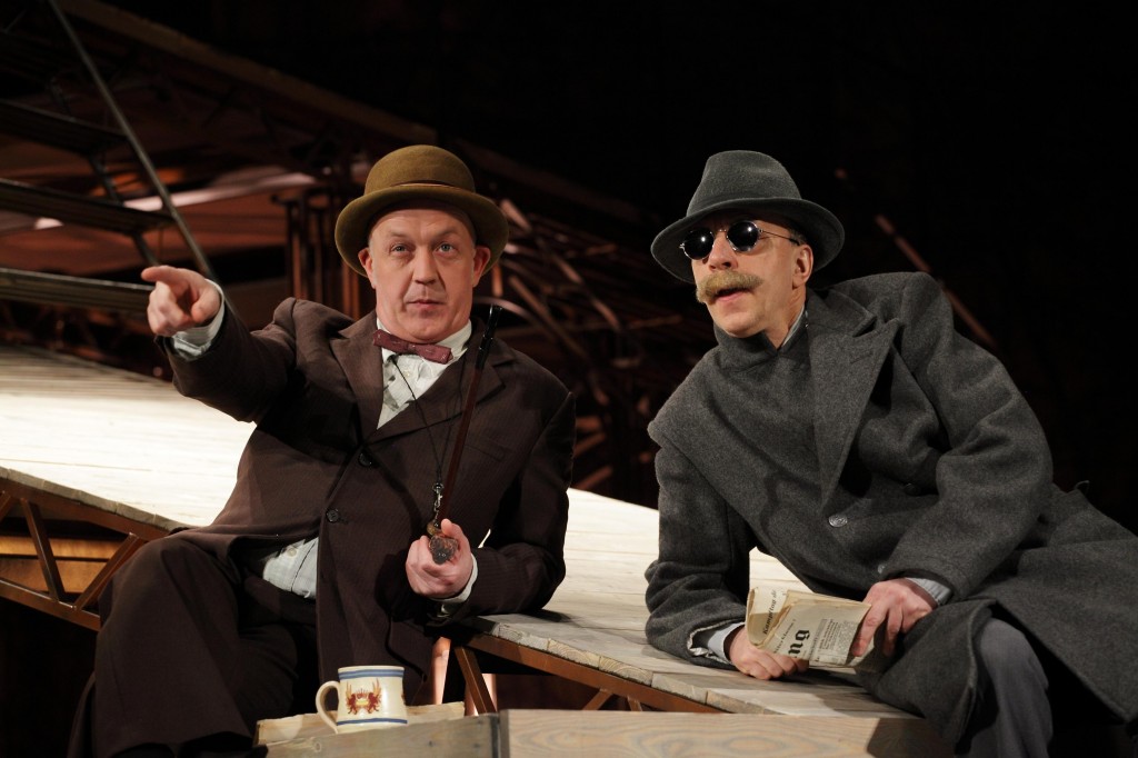 Šveiks - Tālivaldis Lasmanis, Bretšneiders - Arnolds Osis // Foto - Matīss Markovskis