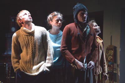 No izrādes "Drupas"