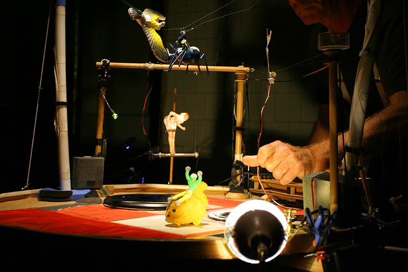 No izrādes „Mazais cirks” // Foto - Krista Burāne