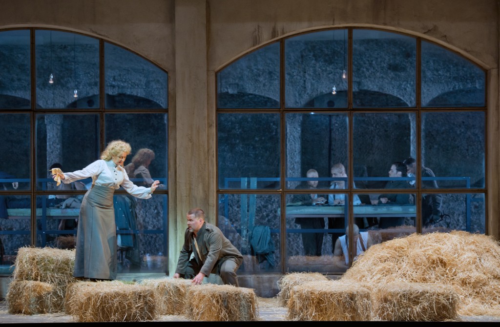 No izrādes "Zaldāti" // Foto - Ruta Valca