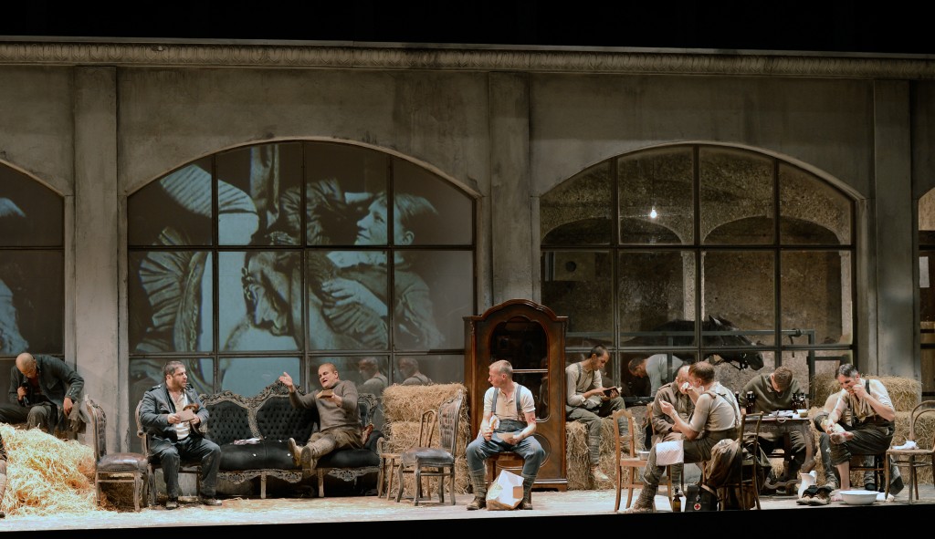 No izrādes "Zaldāti" // Foto - Ruta Valca