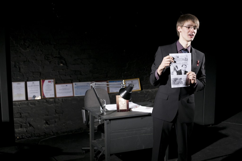 Jānis Balodis izrādē "Nacionālais attīstības plāns" // Foto - Didzis Grodzs