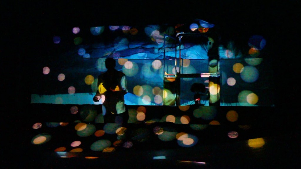 No izrādes "Brīnumpērlīte" // Foto - Asnāte Rībena