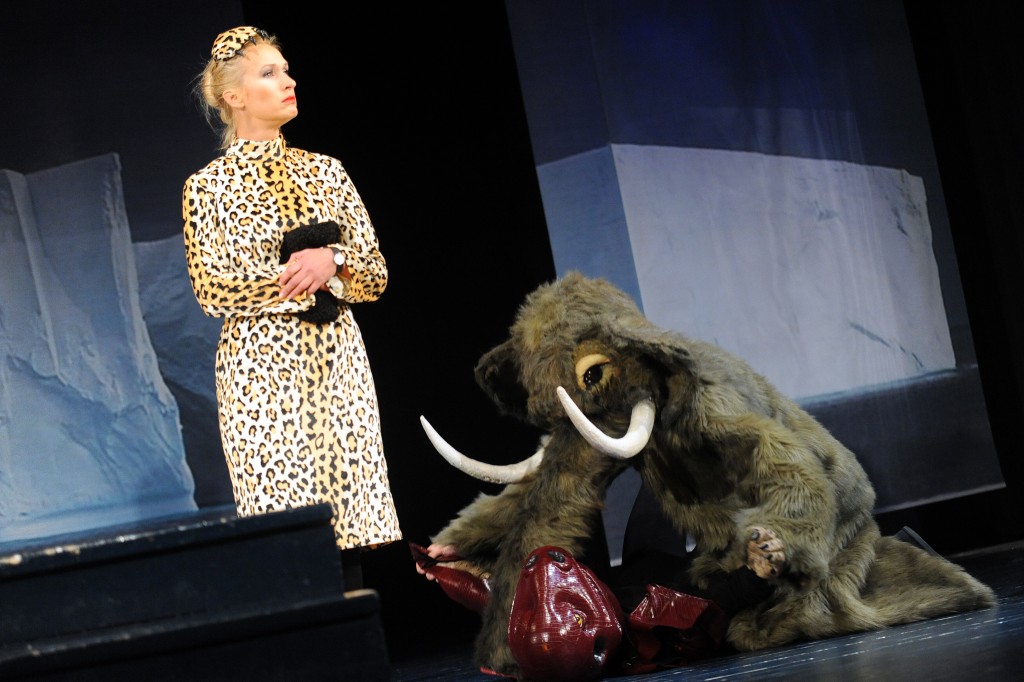 No izrādes "Par mata tiesu" // Foto - Evija Trifanova