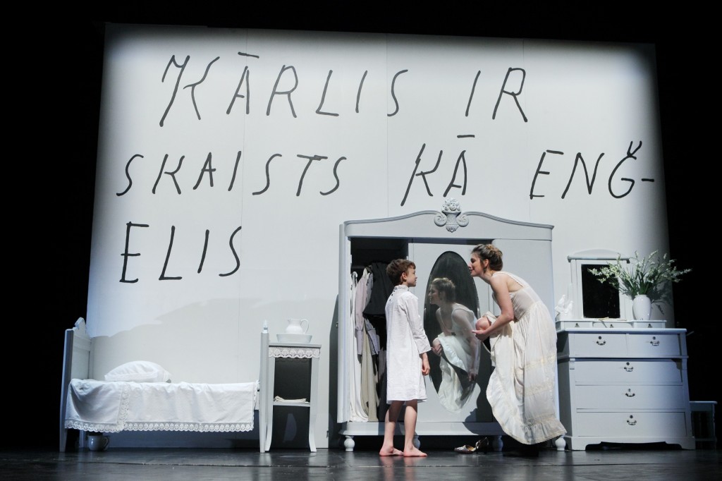 No VDT izrādes "Raudupiete" // Foto - Matīss Markovskis