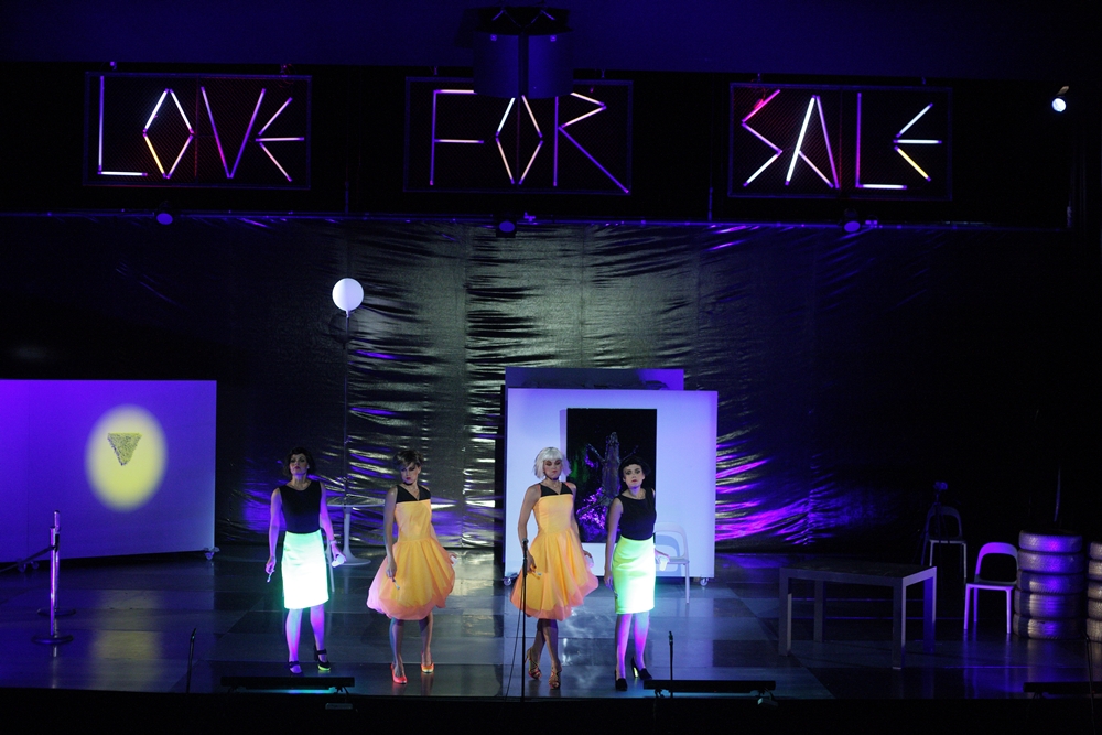 No Dailes teātra izrādes "Šeipings" // Foto - Jānis Deinats