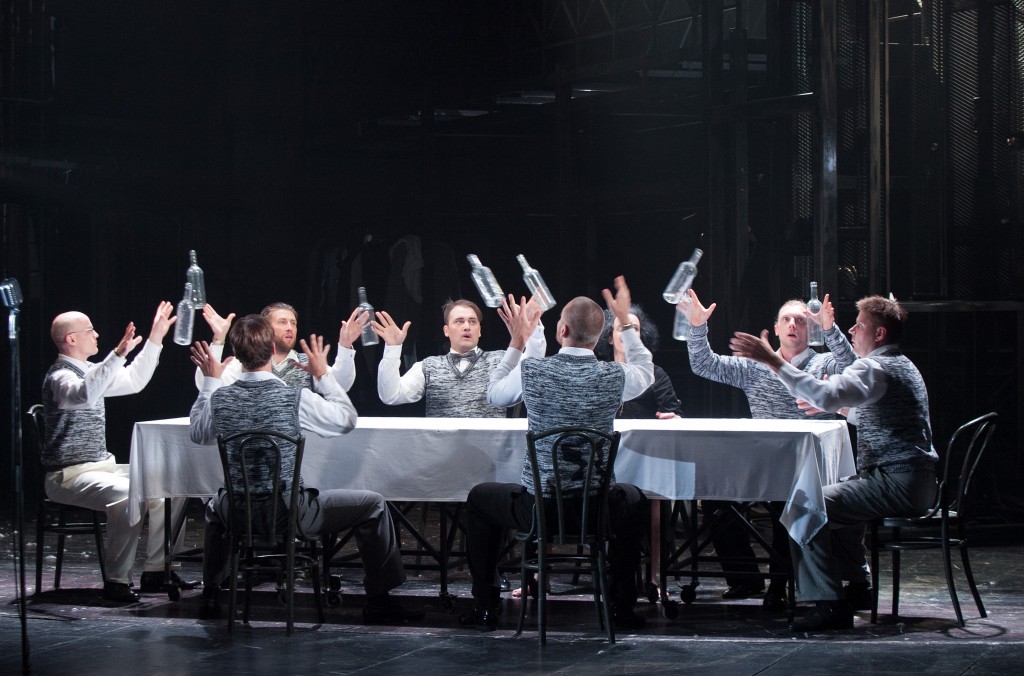 No Liepājas teātra izrādes "Piafa" // Foto - Ziedonis Safronovs