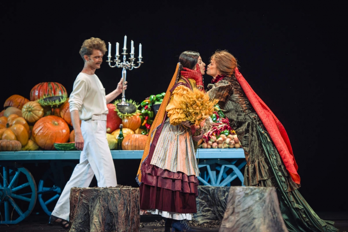 Skats no izrādes "Ivanovs!" // Foto – Daina Geidmane