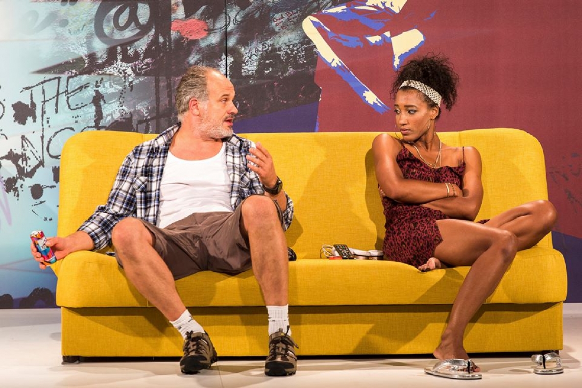 Vīlers – Andris Keišs, Minnija – Grieta Aminata Diarra // Foto – Jānis Deinats