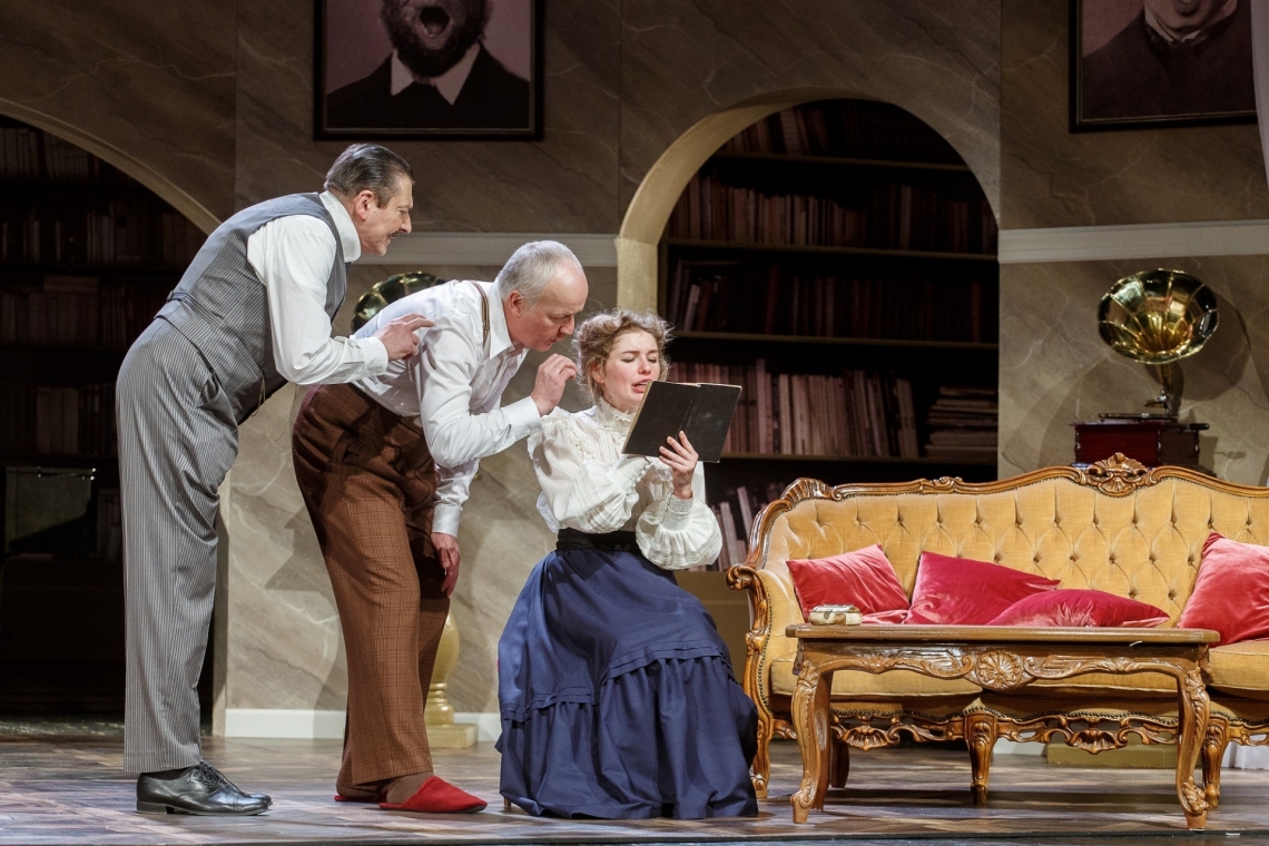 Pikerings – J. Johansons, Higinss – T. Lasmanis, Elīza Dūlitla – E. Hanzena // Foto – M. Markovskis