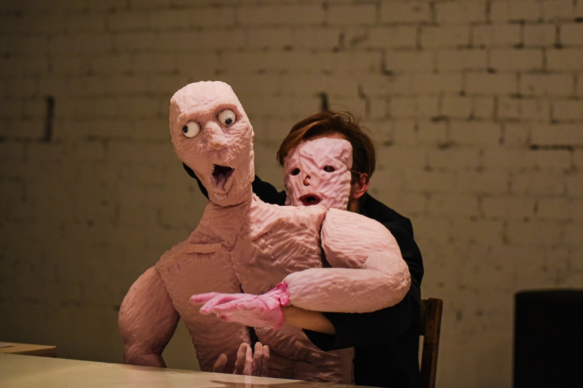 Skats no izrādes "Ohh" // Foto – Aivars Ivbulis