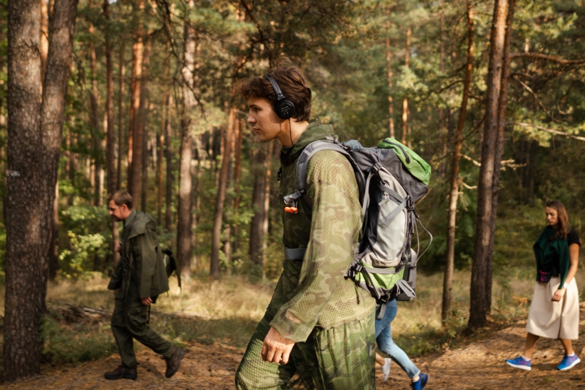 Skats no izrādes-pastaigas "Mežs" // Foto - Edgars Lazdiņš