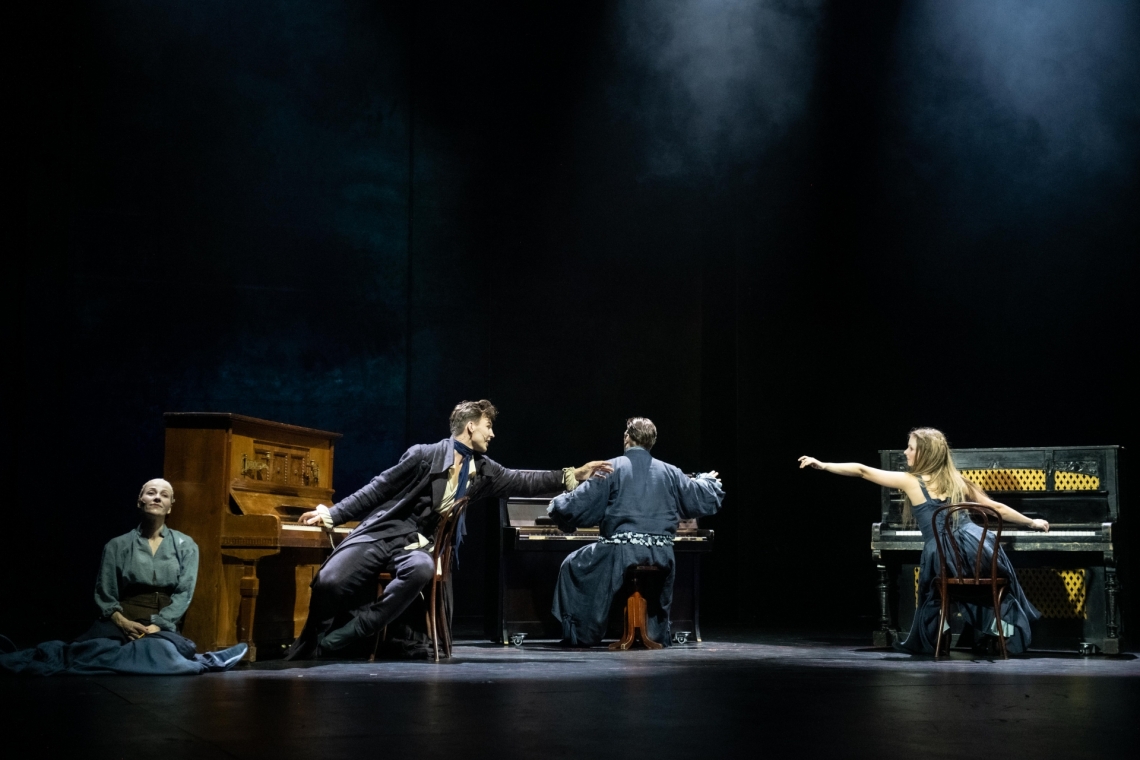 Skats no izrādes "Ferdinands un Luīze" // Foto – Kristaps Kalns