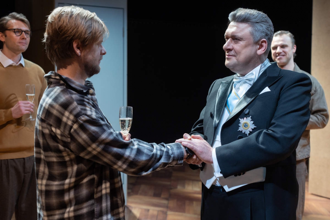 Skats no izrādes "Kur pazuda valsts" // Foto – Jānis Deinats