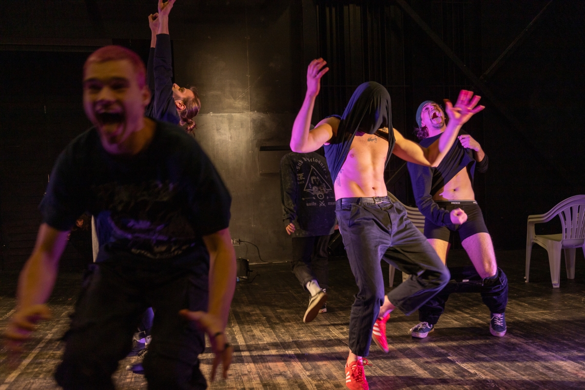 Skats no izrādes "Nevienam nezināmā Marija" (rež. Elmārs Seņkovs) // Foto – Aija Melbārde