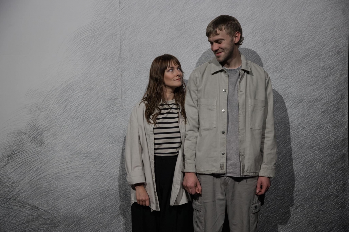 Skats no izrādes "Dievs ir šeit" // Foto – Justīne Grinberga