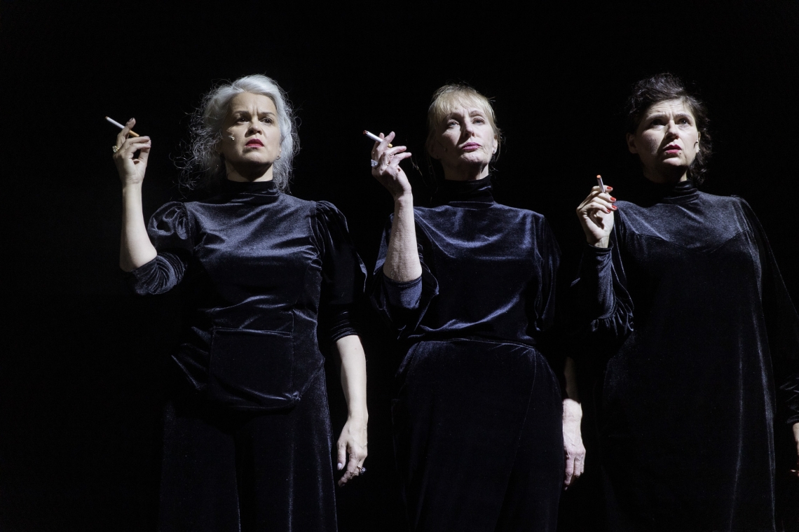 Skats no LLT izrādes "Leģendārā izrāde" // Foto – Matīss Markovskis