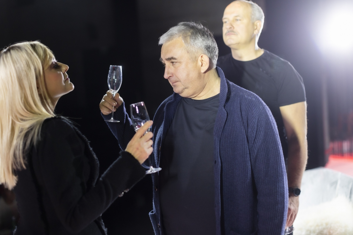 Skats no izrādes "Mīlas straume" // Foto – Jānis Deinats