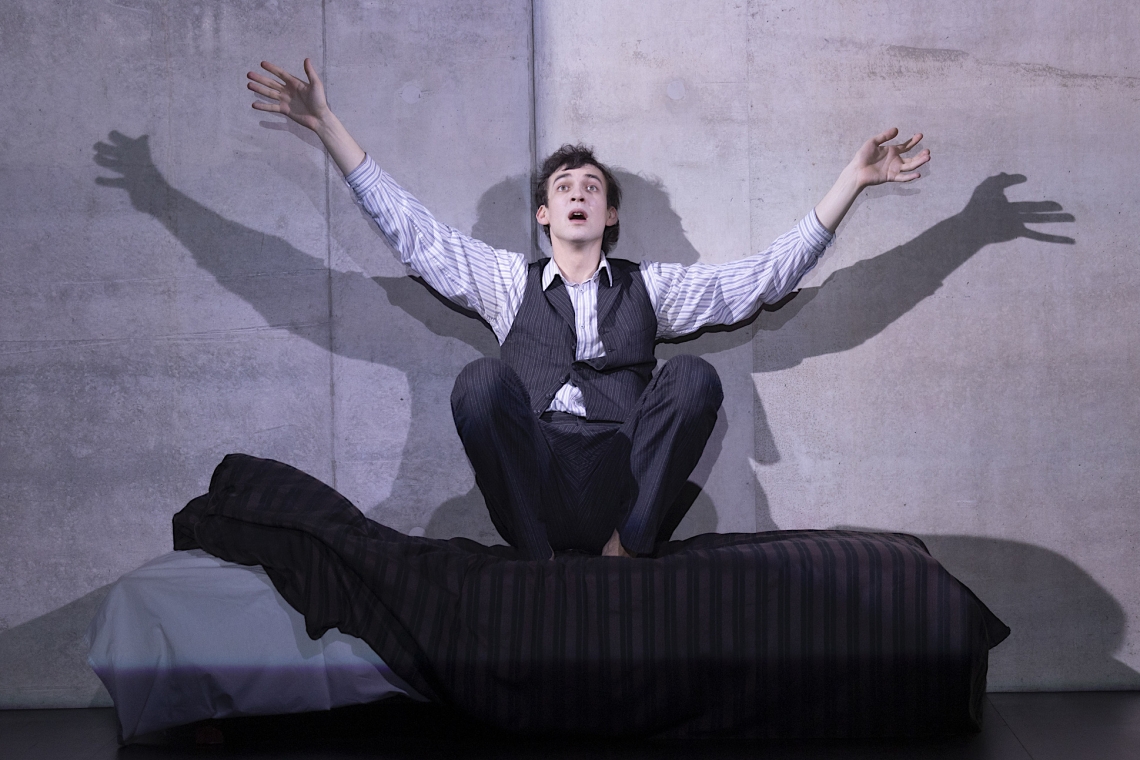 Gerds Lapoška izrādē "Karaļu spēle" // Foto – Jānis Deinats