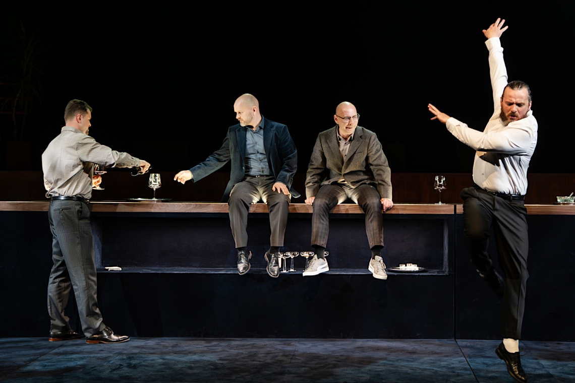 Skats no izrādes "Vēl pa vienam" // Foto – Marko Rass