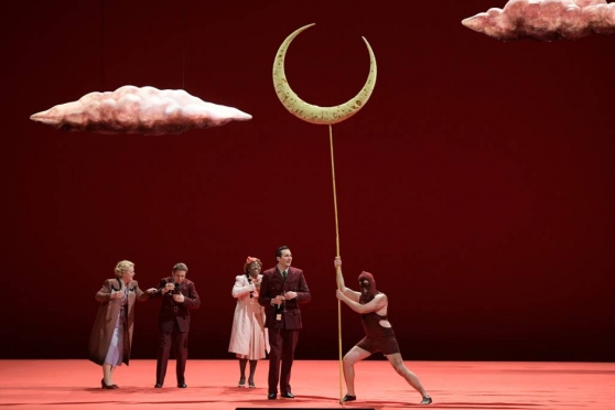 Skats no Teda Hafmana iestudētās operas "Sapnis vasaras naktī"