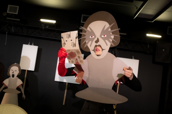 Atmodinot savu balsi