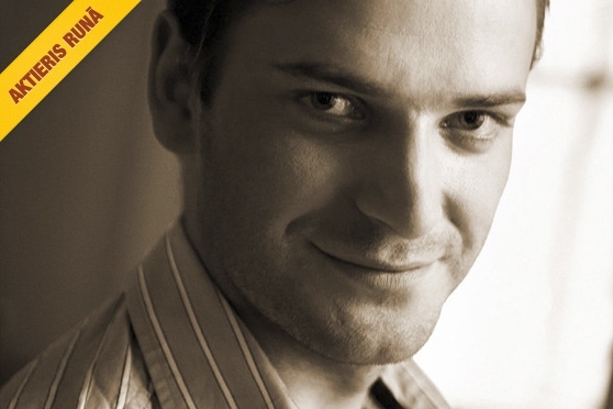 AKTIERIS RUNĀ: Toms Liepājnieks