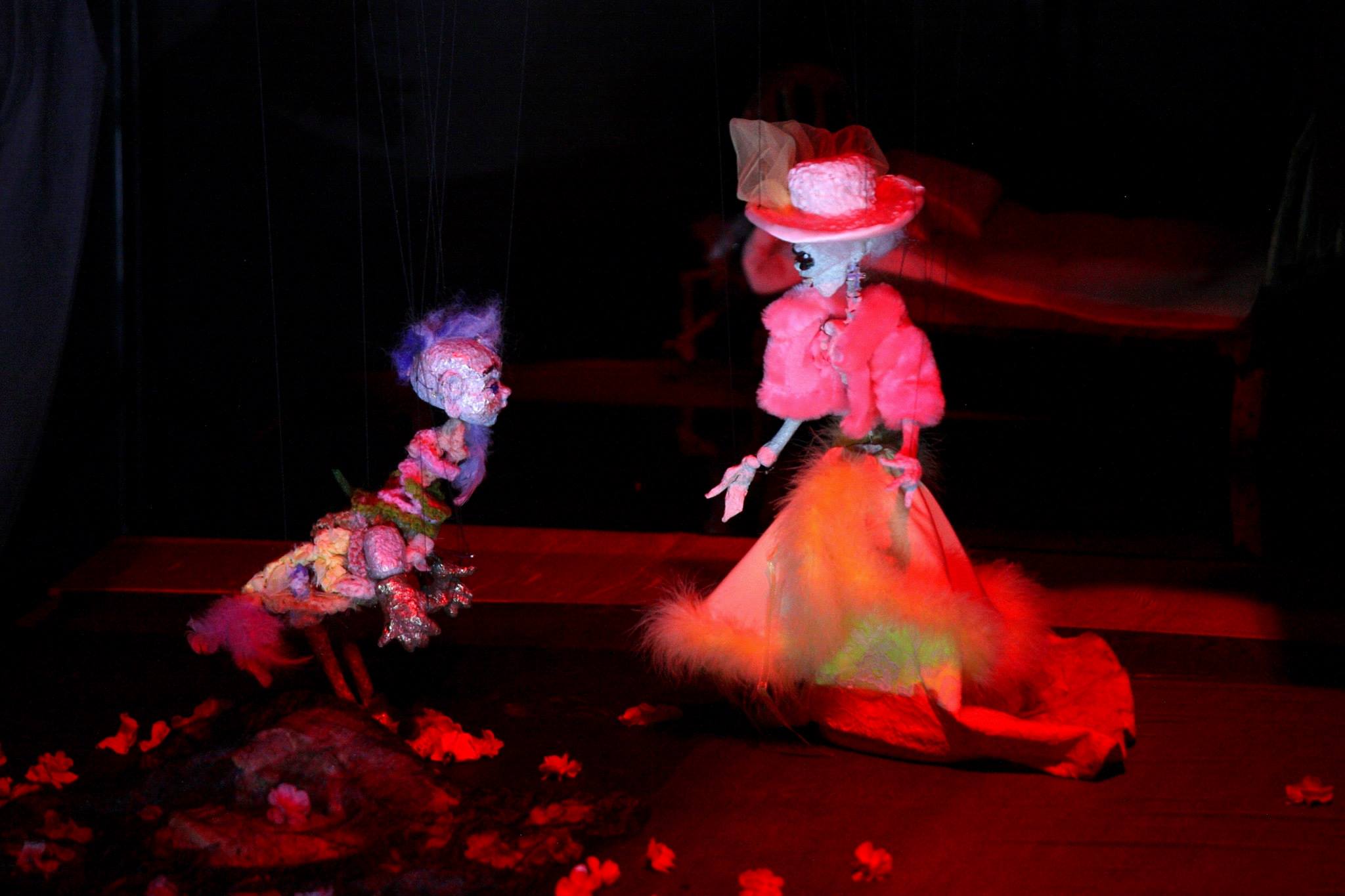 Skats no izrādes "Pasaka par Veco Nāvi" // Foto – Agnese Zeltiņa