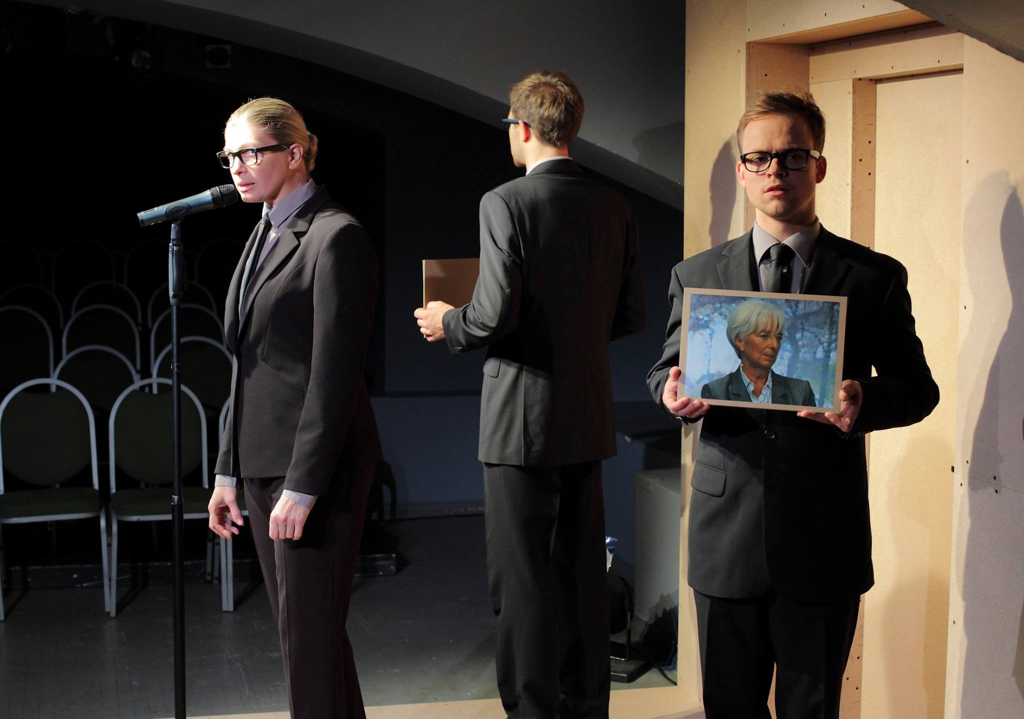 Skats no NT izrādes "Veiksmes stāsts" (rež. Valters Sīlis) // Foto – Agnese Zeltiņa