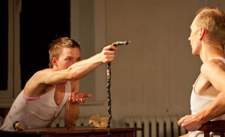 Skats no ĢIT izrādes "Leģionāri. Diskusija ar kaušanos" // Foto – Ģirts Raģelis