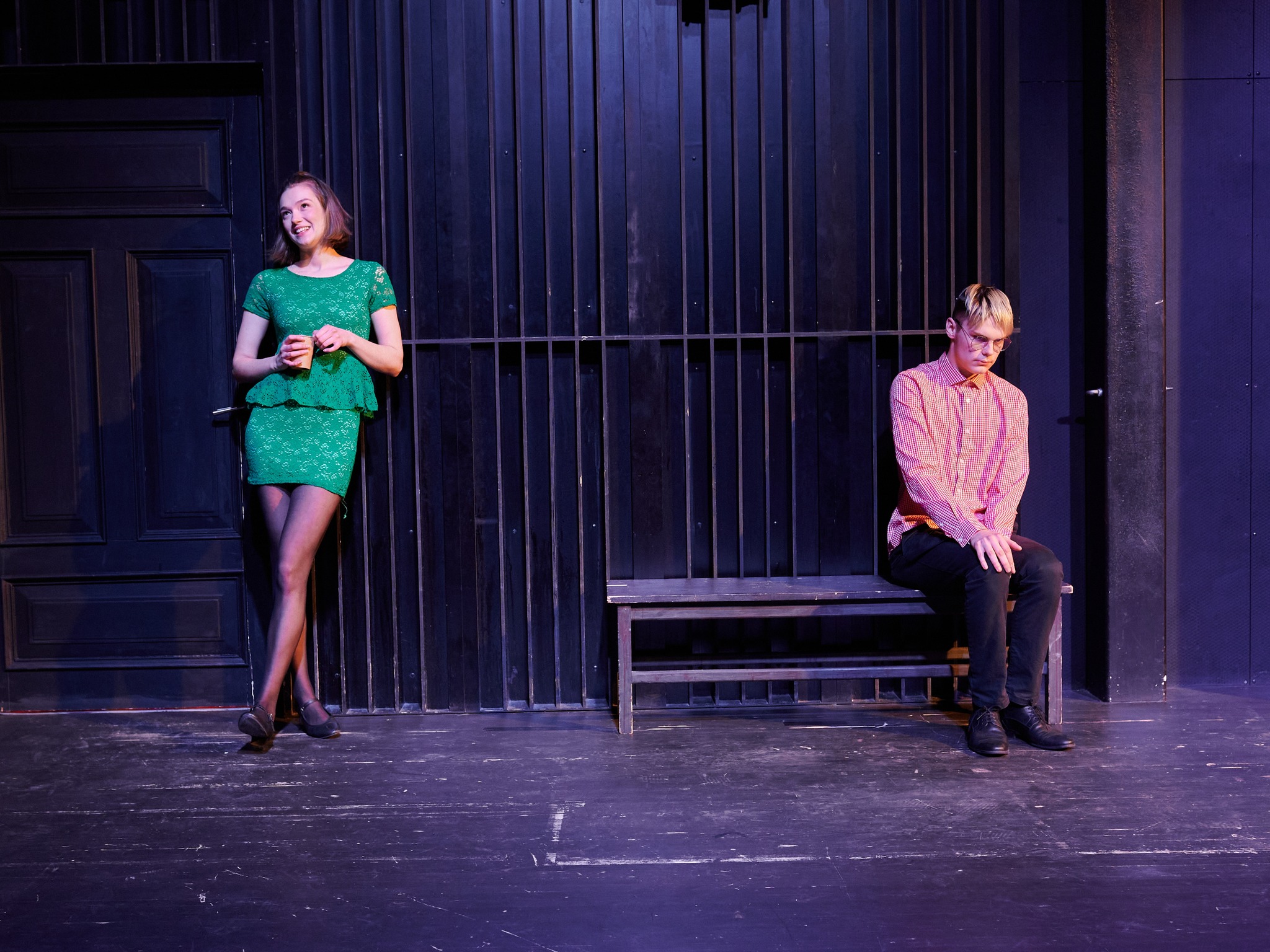 Skats no izrādes “Rīt būs labāk”  (rež. Elmārs Seņkovs) // Foto – Uldis Bārdiņš