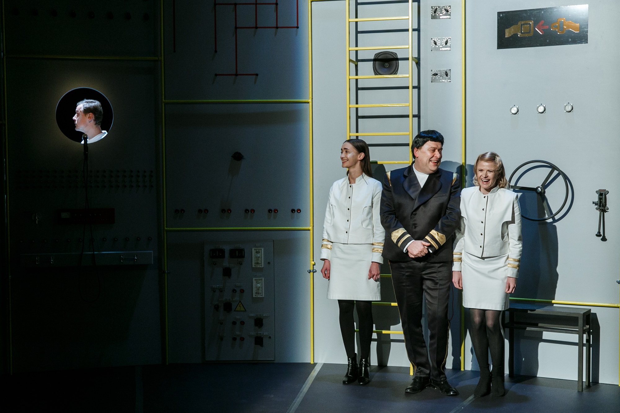 Skats no izrādes "104 lappuses par mīlestību" // Foto - Matīss Markovskis