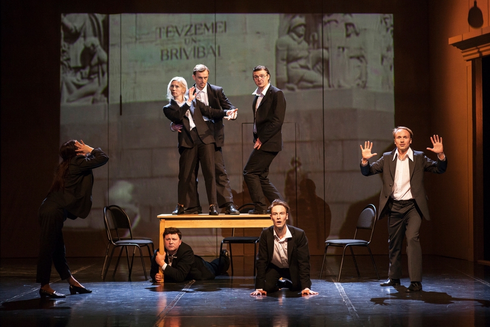 Skats no RKT izrādes "Maģijas atslēgas" // Foto – Didzis Grozs