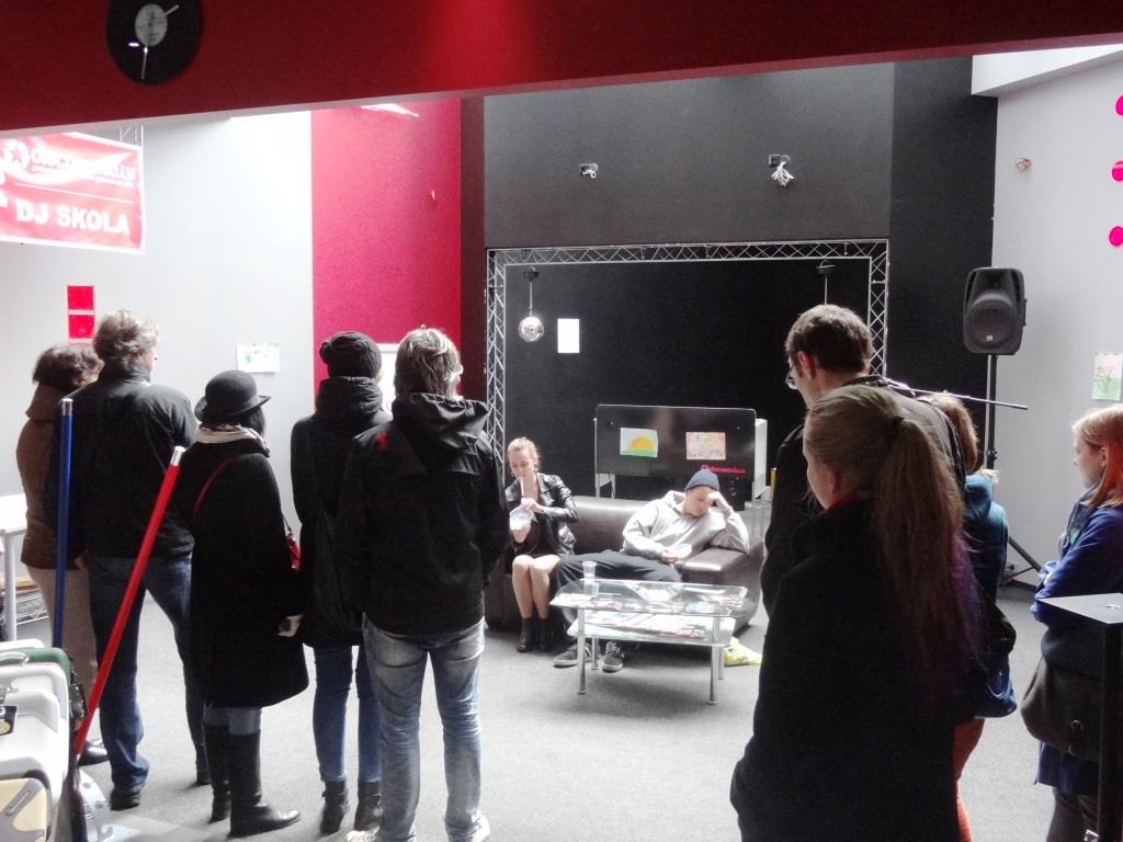 Skats no izrādes "Mc Makarovs" // Publicitātes foto