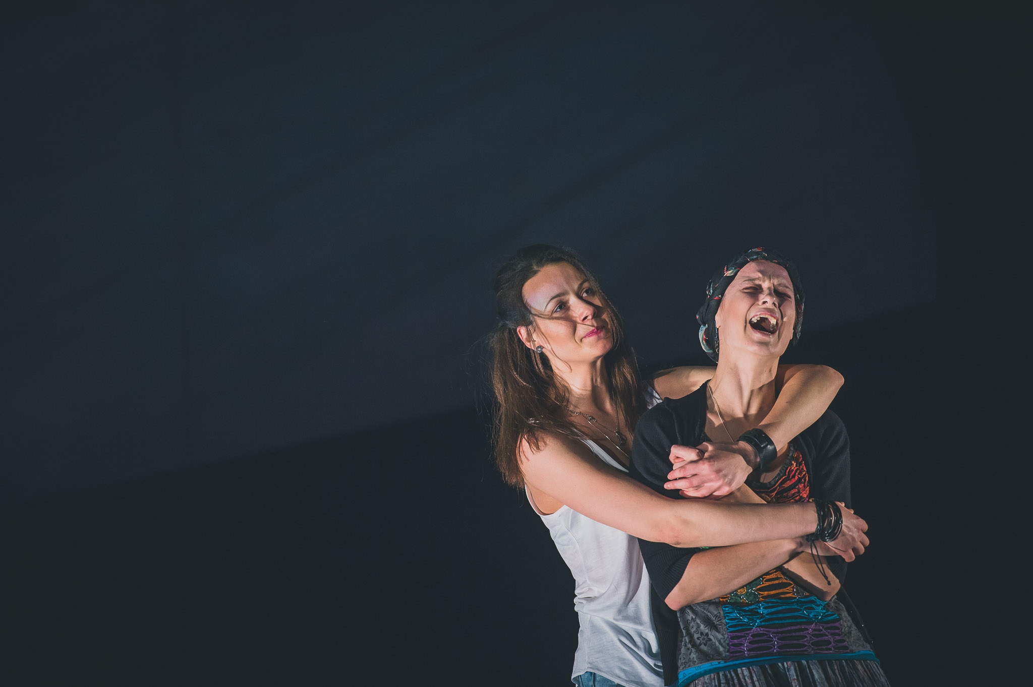 Rebeka – Signe Ruicēna, Dana – Ilze Jura // Foto – Edgars Pohevičs