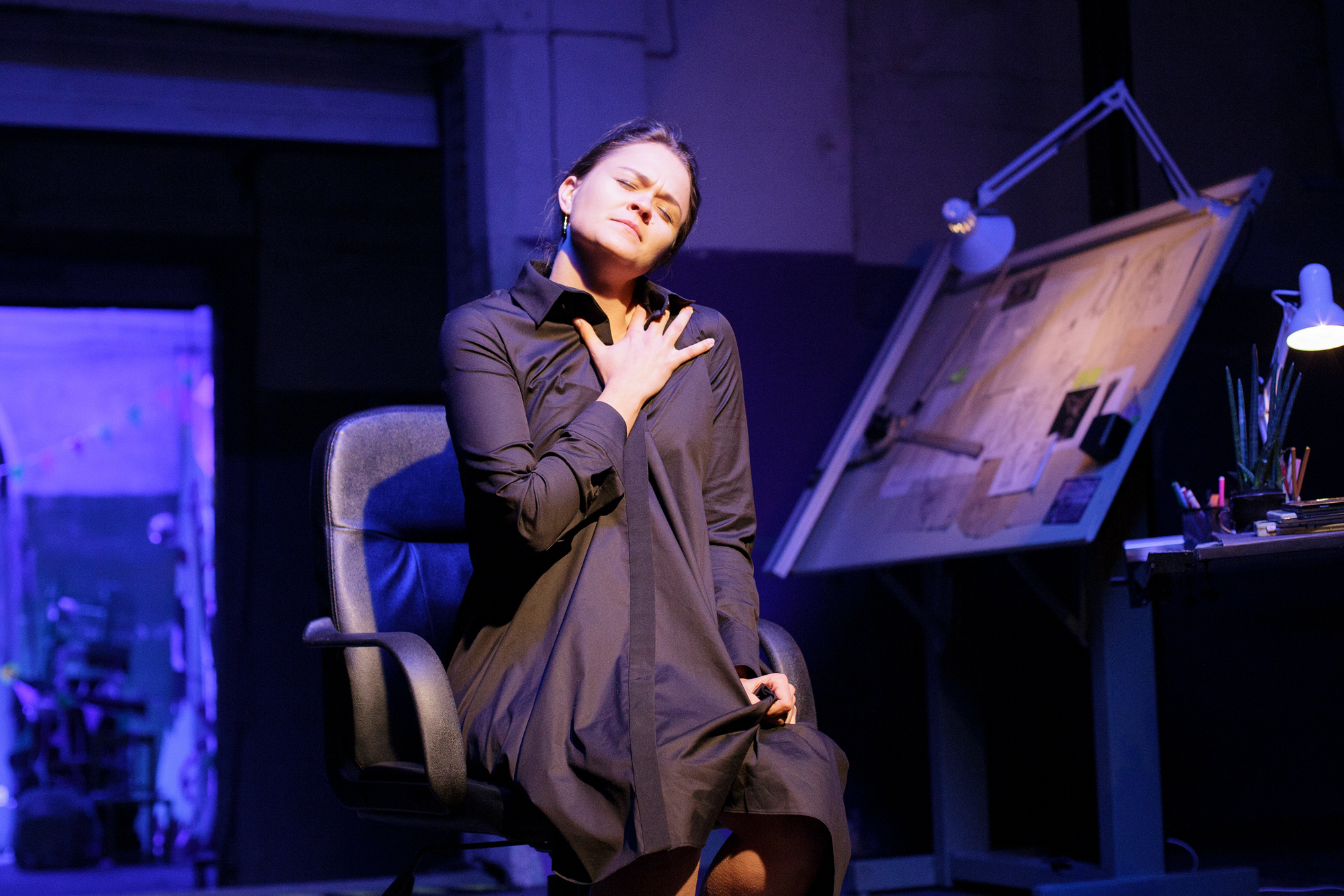 Ance Strazda izrādē "Himna" (2018) // Foto – Kristīne Madjare