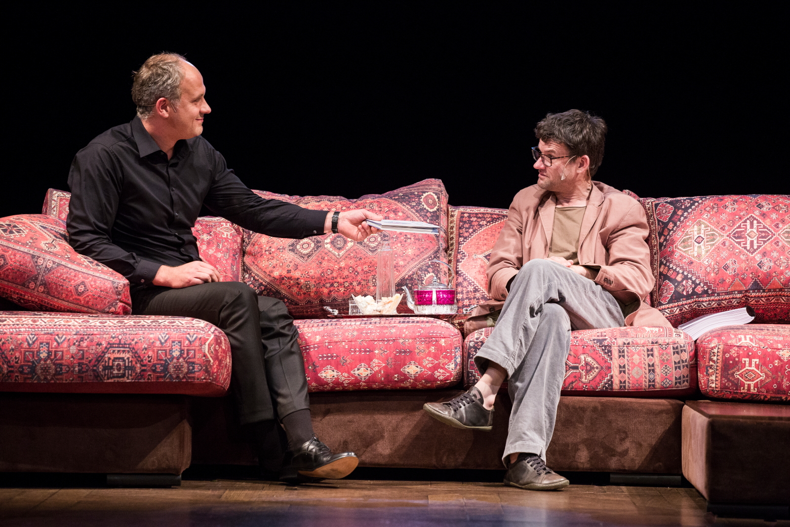 Skats no JRT izrādes "Pakļaušanās" // Foto – Jānis Deinats