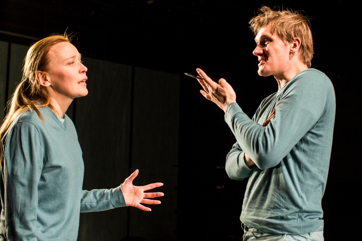 Elita Kļaviņa un Gatis Gāga izrādē "Māceklis" // Foto – Jānis Deinats