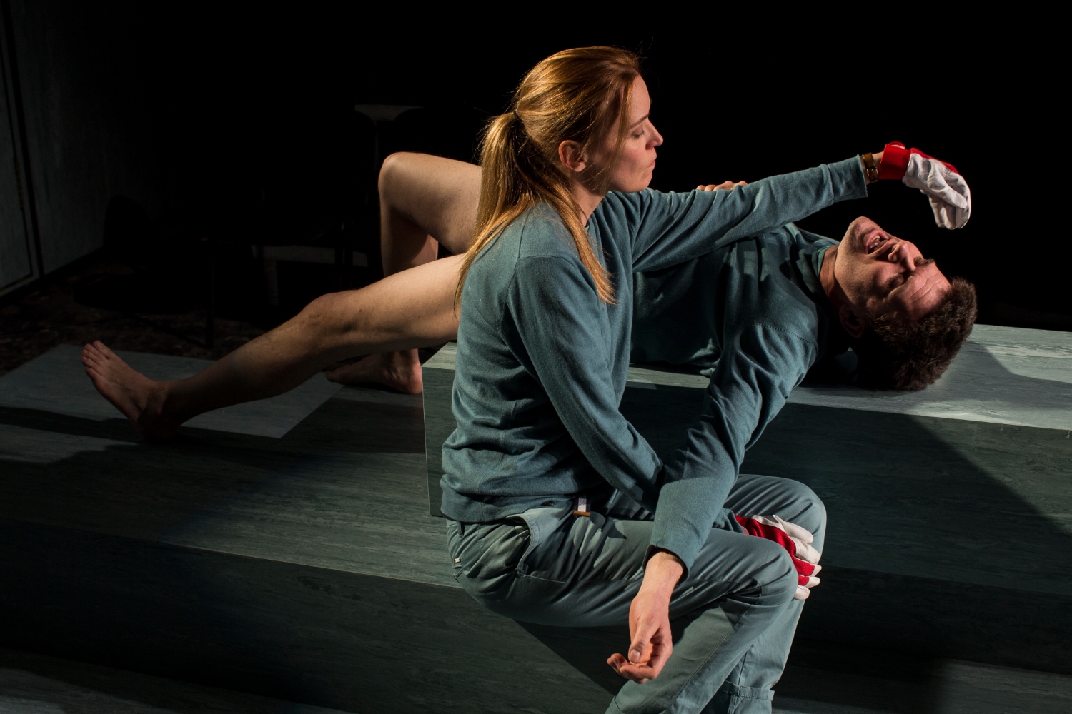 Elita Kļaviņa un Vilis Daudziņš izrādē "Māceklis" // Foto – Jānis Deinats