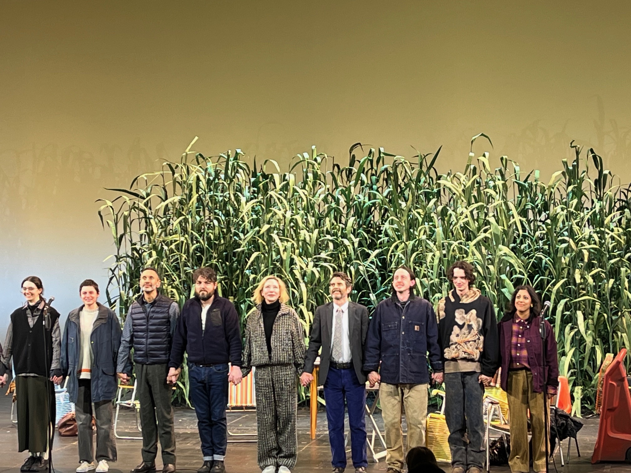 Aplausi pēc izrādes "Kaija" Londonas "Barbican Centre" // Autores foto