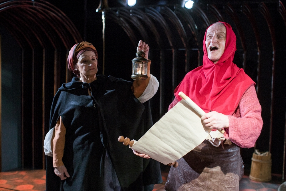 Mare – Olga Dreģe, Bende – Pēteris Liepiņš // Foto – Jānis Deinats