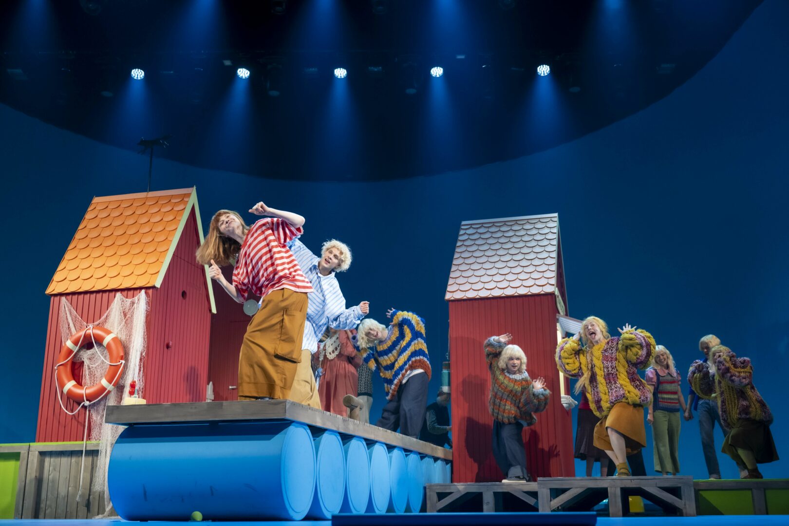 Skats no izrādes "Mēs, Sālsvārnas salas vasarnieki" // Foto – Kristaps Kalns