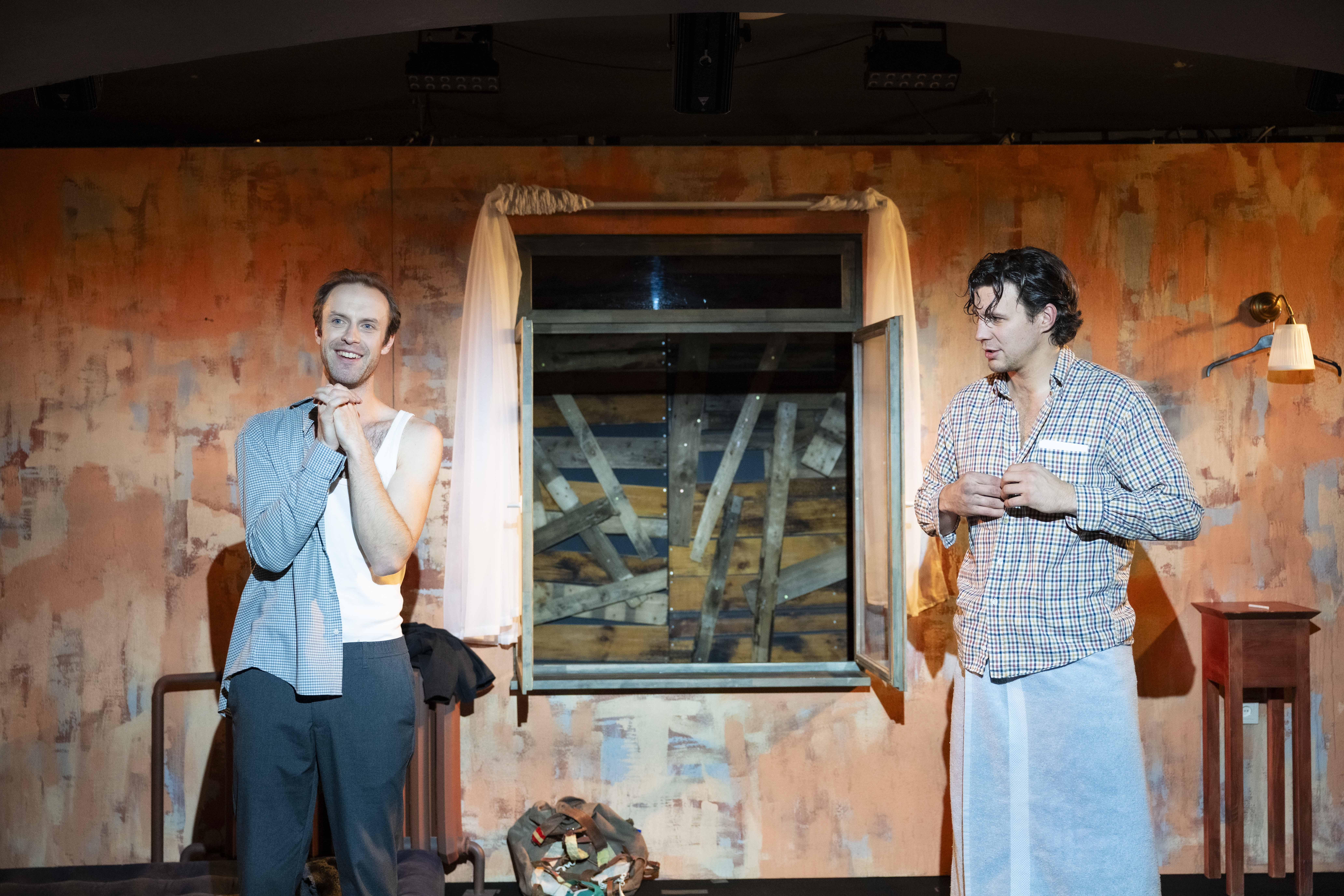 Aksels – Kārlis Reijers, Ģirts – Raimonds Celms // Foto – Kristaps Kalns