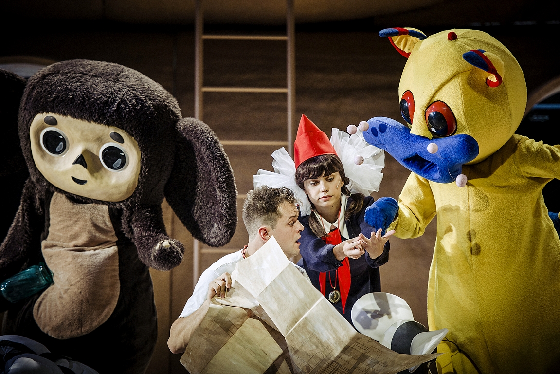 Skats no DT izrādes "Planēta Nr. 85" (rež. D. Petrenko) // Foto – Daina Geidmane