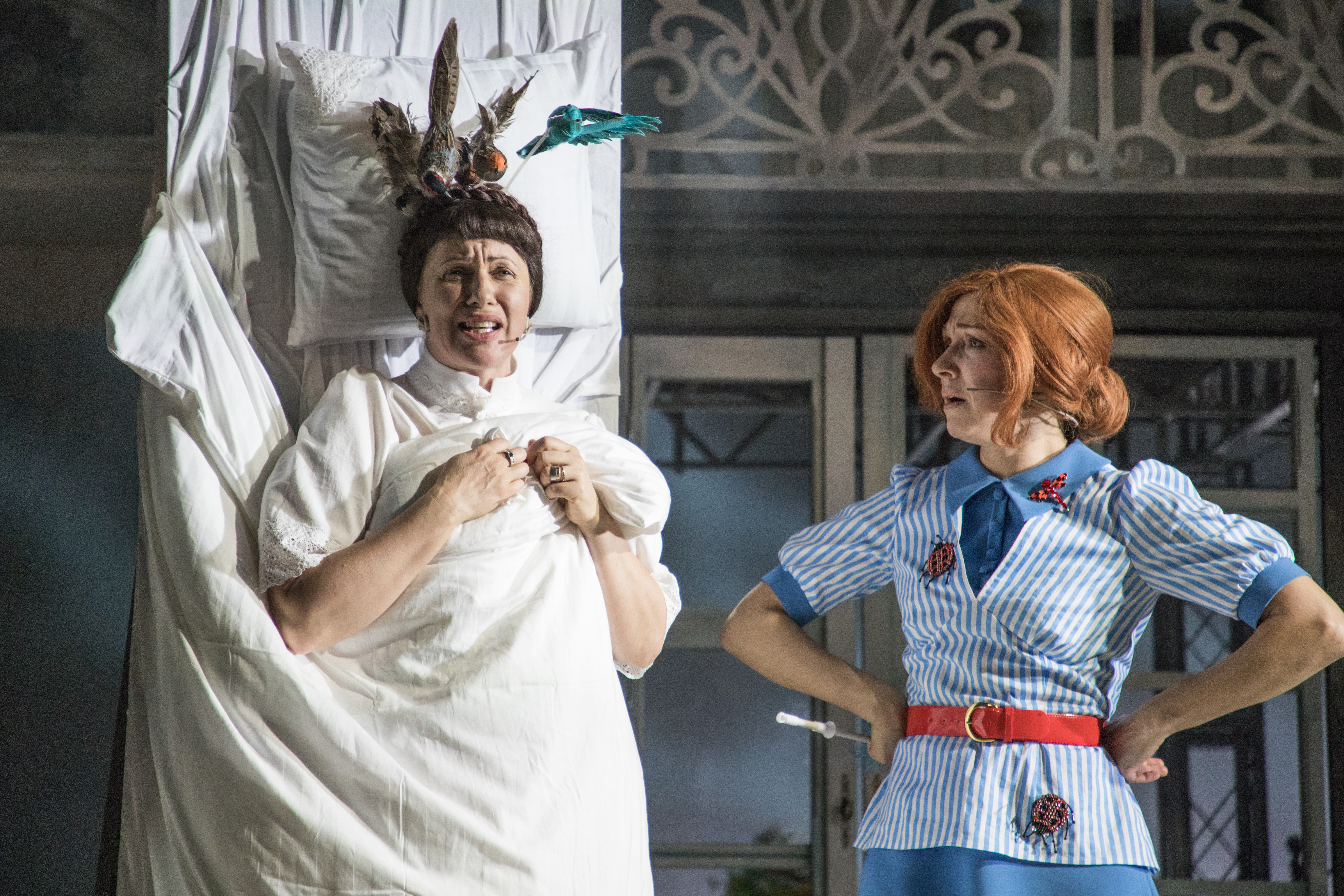 Snovas kundze – Sigita Jevgļevska, Millija – Karīna Tatarinova // Foto – Justīne Grinberga