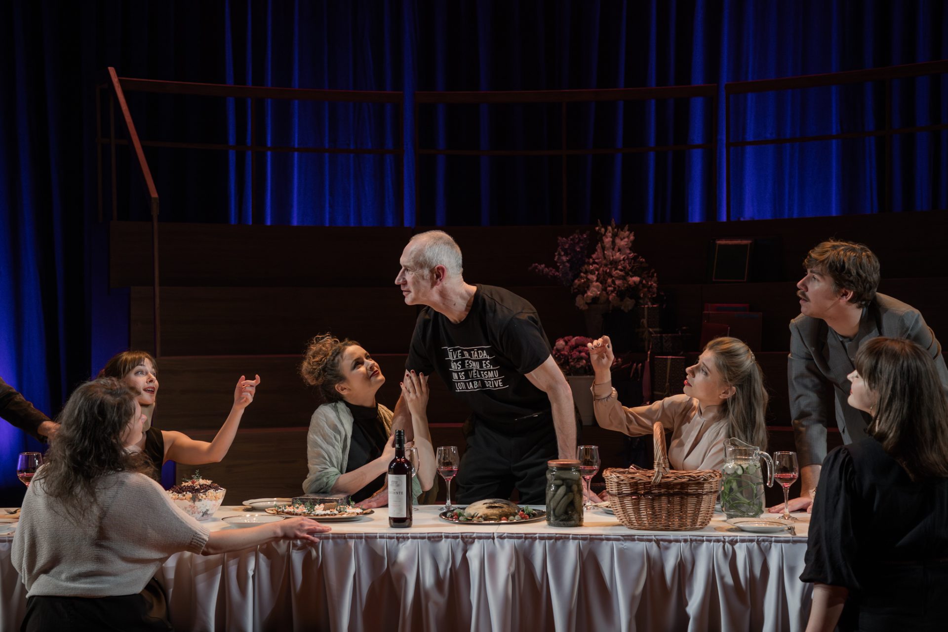 Skats no izrādes "Tēvs klusums" // Foto – Justīne Grinberga