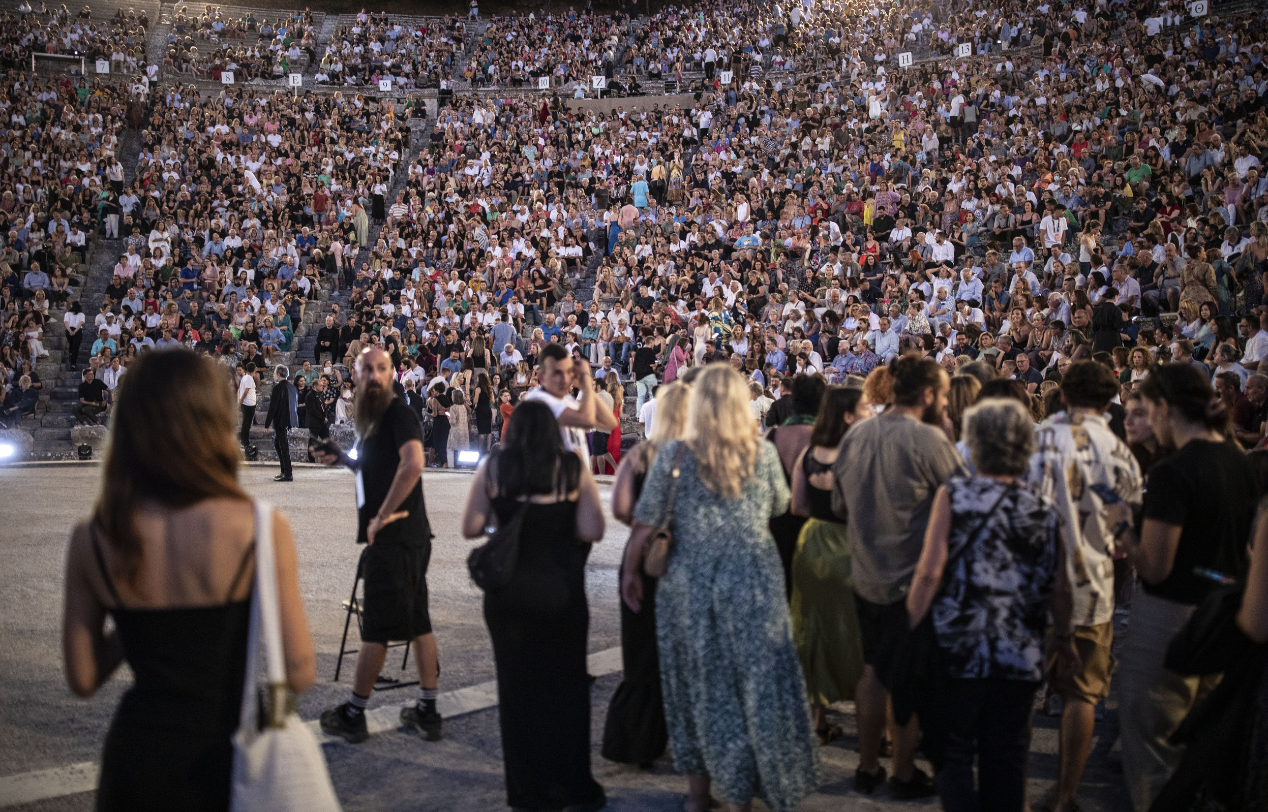 Skats no Timofeja Kuļabina izrādes “Ifigēnija Aulīdā” Atēnu Epidauras teātra festivālā // Foto – Thomas Daskalakis